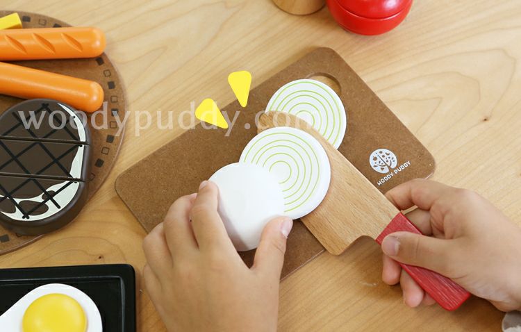 はじめてのおままごと 洋食屋さんセット | ウッディプッディ